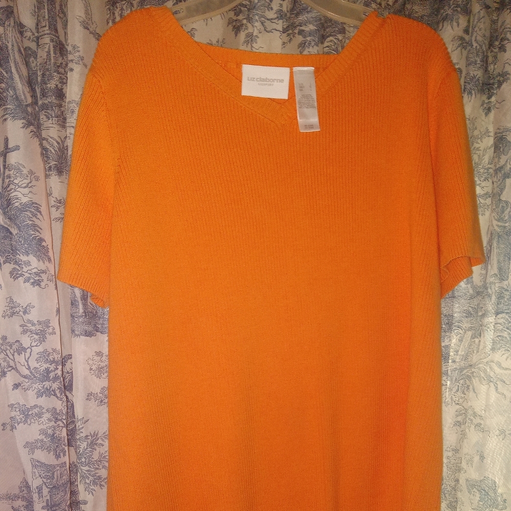 Sweater T